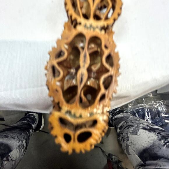 CROSS handmade with nut shells 8" x 5.5" New - Picture 4 of 6